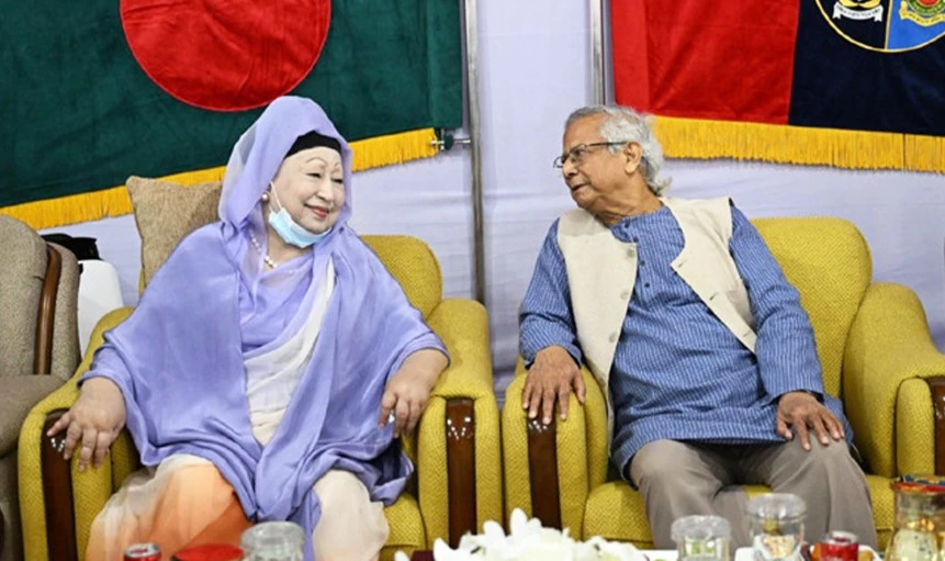 খালেদা জিয়ার জন্য দেশবাসীর কাছে দোয়া চেয়েছেন প্রধান উপদেষ্টা